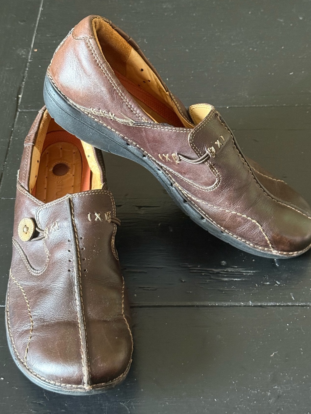 Clarks Unstructured Brown Slip-On Leather Loafers